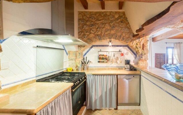 Santa Llucia - Photo 15