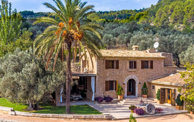 Santa Llucia - Photo 37